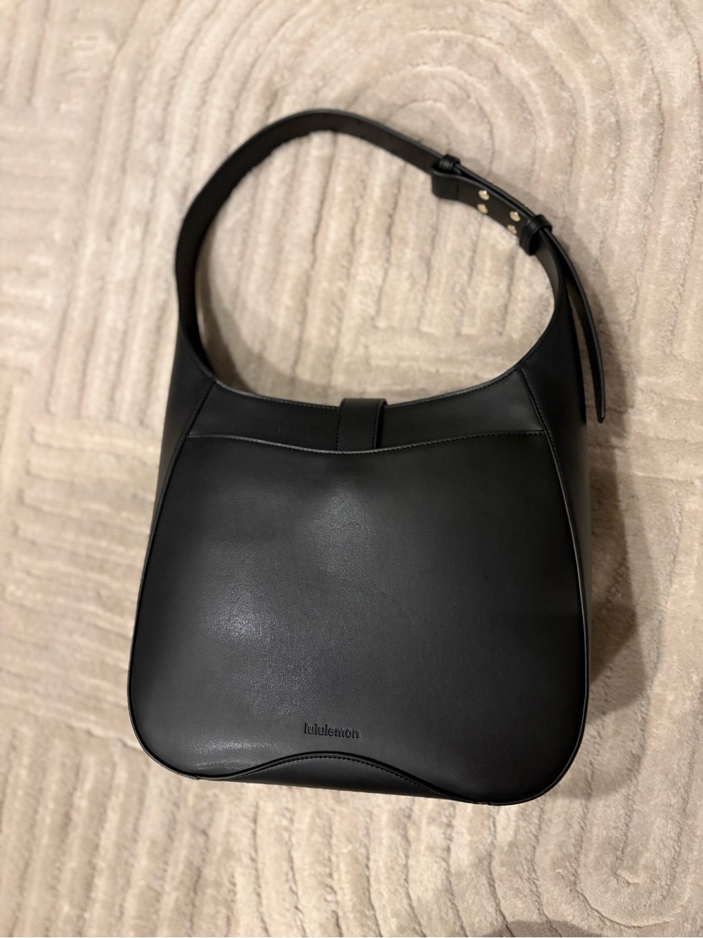Lululemon Black Shoulder Bag 🖤 - Picture 2 of 5